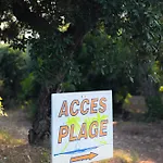 130m2, Near St-tropez, Direct Access Villa Grimaud