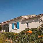 130m2, Near St-tropez, Direct Access Villa