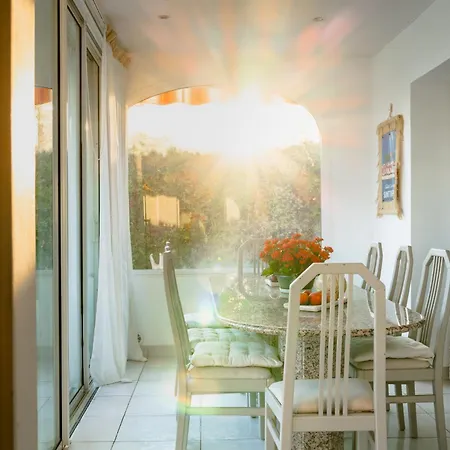 Villa 130m2, Near St-tropez, Direct Access