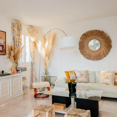 Villa 130m2, Near St-tropez, Direct Access