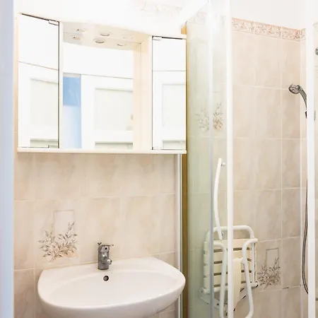 130m2, Near St-tropez, Direct Access גרימו