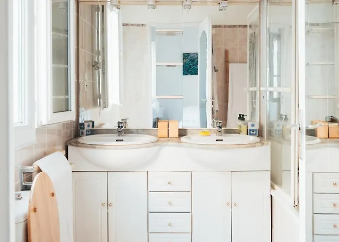 Villa 130m2, Near St-tropez, Direct Access Grimaud