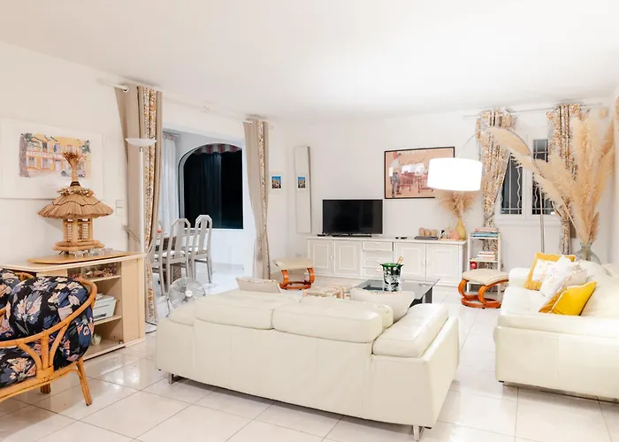 130m2, Near St-tropez, Direct Access * Grimaud