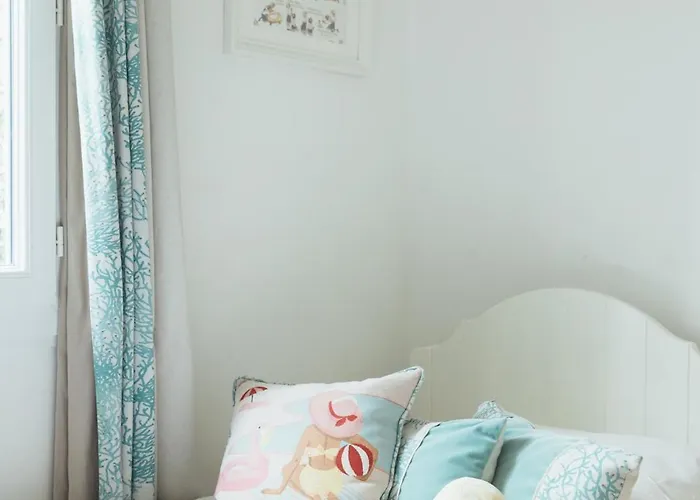 130m2, Near St-tropez, Direct Access Villa *